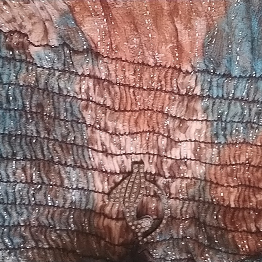 Top - Picture 3 of 4